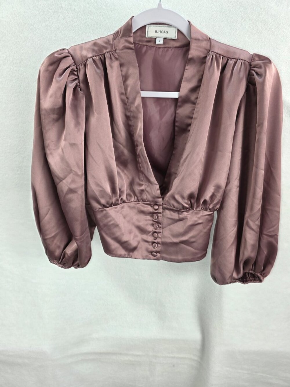 RIHOAS Womens S Mauve Satin Blouse Balloon Sleeve Deep V Neck Cropped